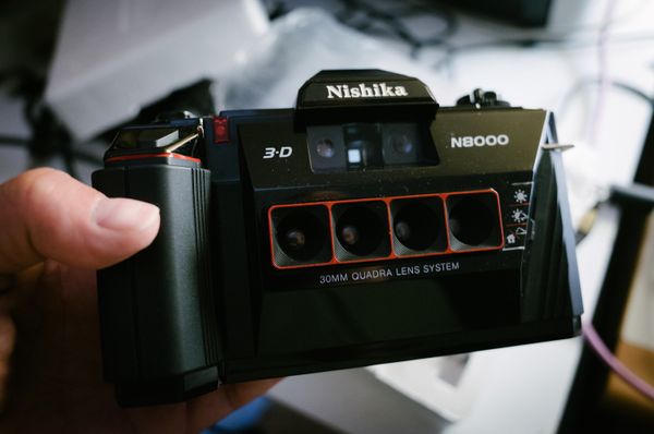 3D experimentation, the Nishika N8000